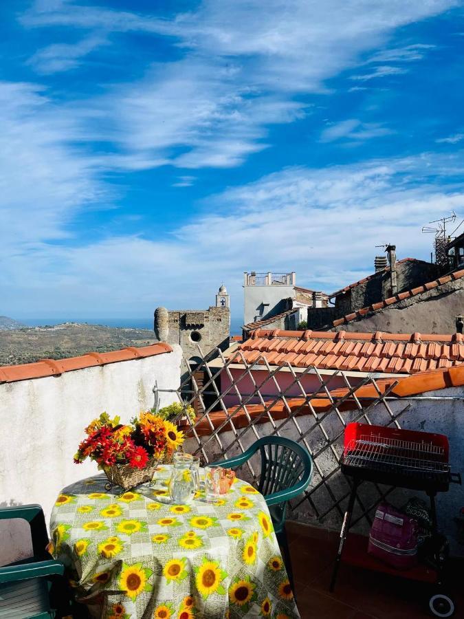 Ca' De Raffe' Apartamento Lingueglietta Exterior foto